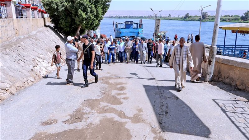 محافظ سوهاج يتفقد عبارة جزيرة الشورانية 