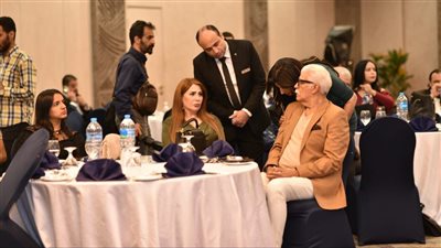 طارق النهري وأميرة فتحي يتألقان في مؤتمر السلام الدولي  (صور)