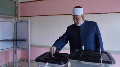 وكيل الأزهر يدلي بصوته في انتخابات الشيوخ 2025.. ويؤكد: المشاركة واجب وطني