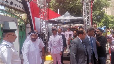 وفد من البرلمان العربي يتفقد العملية الانتخابية بمدرسة جمال عبد الناصر بالدقي