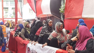 «إكسترا نيوز»: المرأة تتصدر المشهد في انتخابات مجلس الشيوخ بالبحيرة