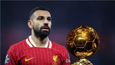 محمد صلاح في منافسة شرسة مع ديمبيلي وثنائي برشلونة على الكرة الذهبية