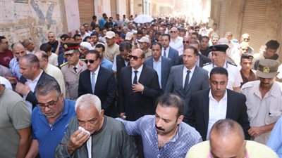محافظ المنوفية يتقدم الجنازة العسكرية للرائد أحمد حافظ بمسقط رأسه بقرية طه شبرا