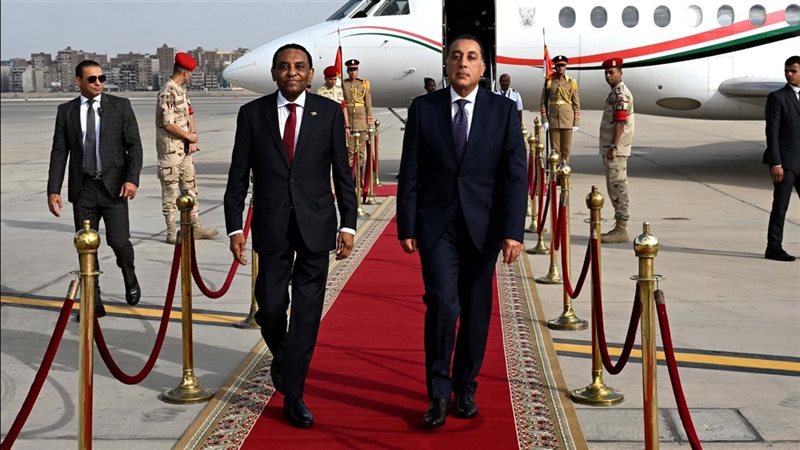 رئيس الوزراء المصري ونظيره السوداني