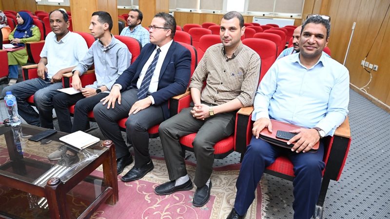 الخاضرين لجائزة التميز بجامعة الفيوم