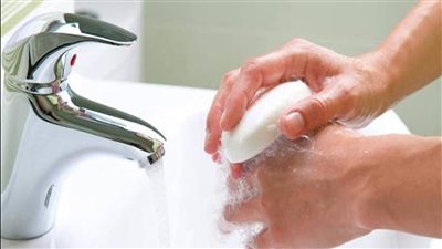 غسل اليدين خط الدفاع الأول.. الصحة تحذر: الإهمال يعرضك لخطر العدوى
