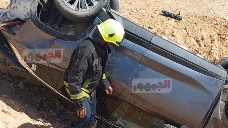   انقلاب سيارة بطريق السويس
