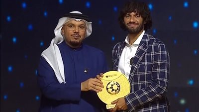 محمد النني يزين فريق الأحلام بالدوري الإماراتي.. وأفضل لاعب باختيار الجماهير