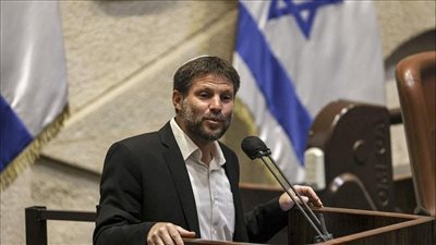 سموتريتش يرفض خطة اجتياح غزة ويهدد نتنياهو.. ماذا يحدث بين قادة الاحتلال؟