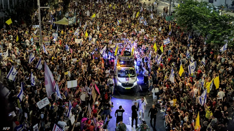 تظاهر الآلاف من الإسرائيليين السبت في شوارع تل أبيب