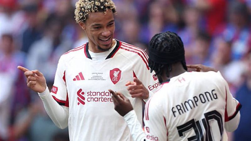 لاعبي ليفربول