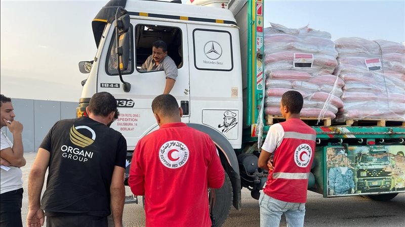 قوافل المساعدات الإنسانية إلى غزة 