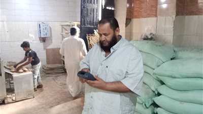 حملات تموينية مكبرة على المحلات التجارية بالفيوم