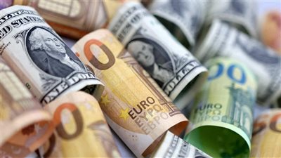 تطور مفاجئ في أسعار العملات الآن بمنتصف التعاملات.. اعرف وصلت كام؟