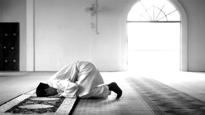 مواقيت الصلاة اليوم الجمعة 24-10-2025.. اعرف المواعيد