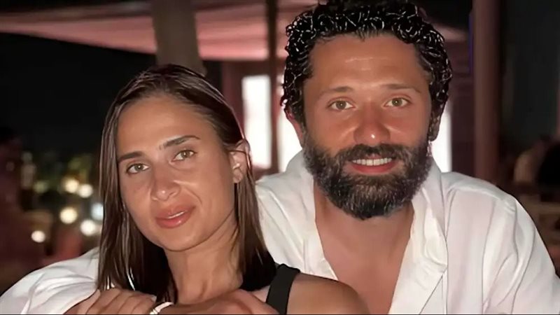 كربم محمود عبد العزيز وزوجته