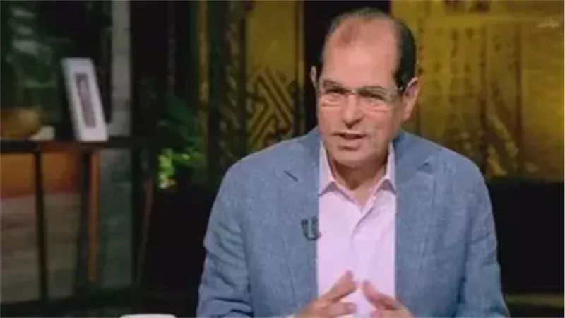 الدكتور يوسف عامر