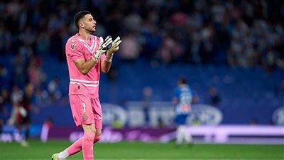 خوان جارسيا يقترب من العودة إلى حراسة مرمى برشلونة
