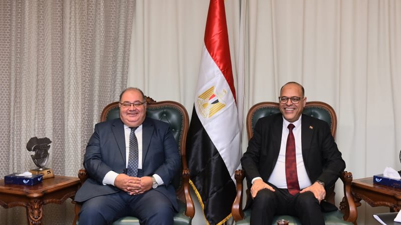 وزير العمل 