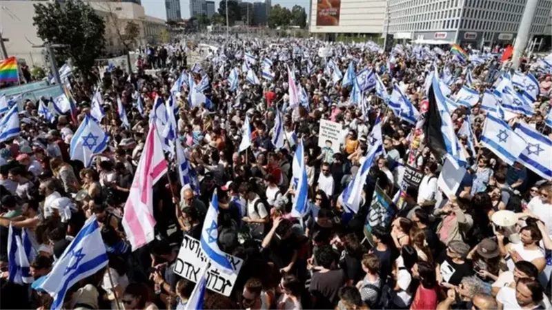 120 ألف متظاهر يحتشدون في تل أبيب 