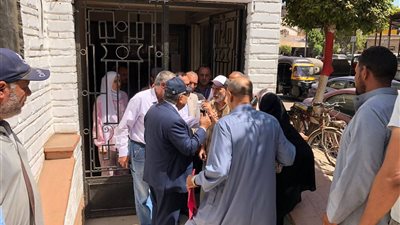 محافظ الدقهلية يستمع لآراء المواطنين ويوجه بسرعة الاستجابة لمطالبهم