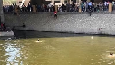 جهود مكثفة لإنتشال جثة طفل غرق بمياه نهر النيل بالأقصر 