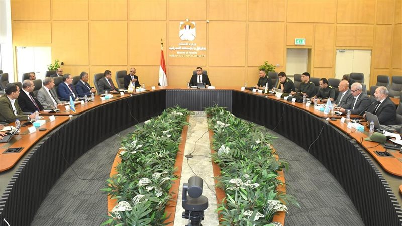وزير الإسكان والهيئة الهندسية للقوات المسلحة