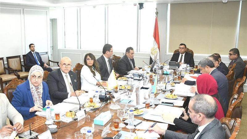 اجتماع وزير الإسكان 