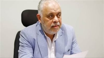 بعد واقعة رقص فتاة داخل محكمة .. نقيب المهن التمثيلية يقدم اعتذارا رسميا للنائب العام 