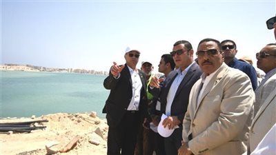 وزير الإسكان يوجه بتكثيف الأعمال للانتهاء من تنفيذ كوبري روميل في مطروح