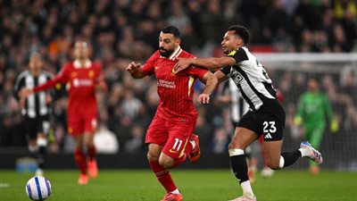 هل يكسر محمد صلاح رقم تيري هنري في التسجيل على ملعب واحد أمام نيوكاسل
