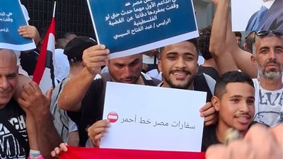 مصر فوق المؤامرات.. الجالية المصرية  باليونان تتحدى الإرهاب: سفاراتنا خط أحمر