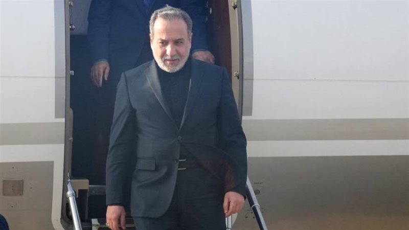 وزير الخارجية الإيراني يصل السعودية 