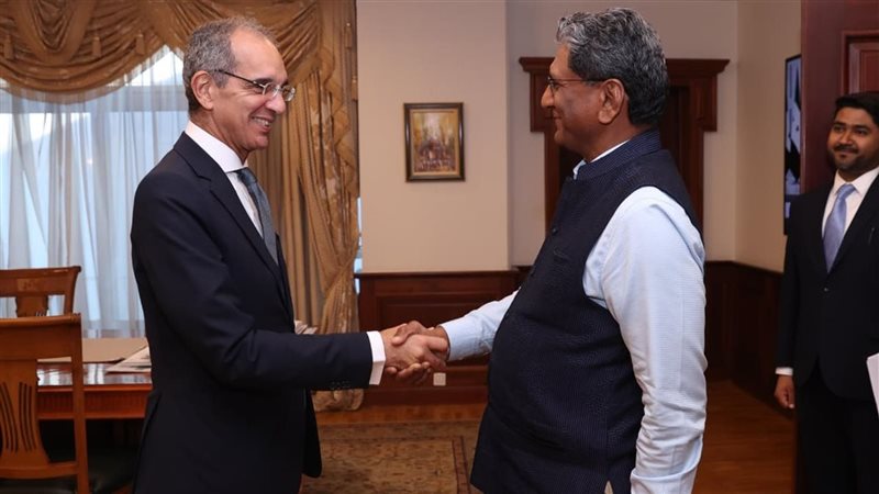 عمرو طلعت وزير الاتصالات وتكنولوجيا المعلومات 