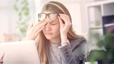 رؤيتك قد تكون بخير لكن دماغك لا.. أعراض بصرية تنذر بصداع نصفي