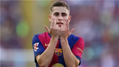 برشلونة يضع 70 مليون يورو شرطا لرحيل فيرمين لوبيز إلى تشيلسي