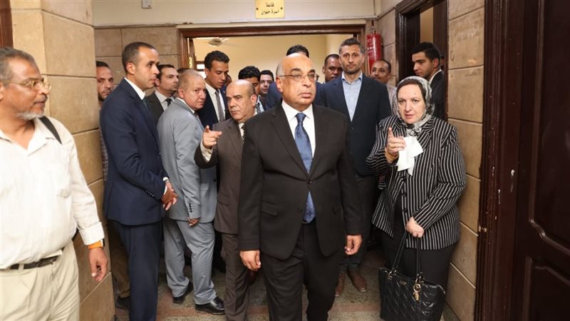وزير العدل خلال الزيارة 