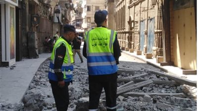 النيابة تأمر بتشكيل لجنة هندسية لمعاينة عقار شارع المعز المنهار 