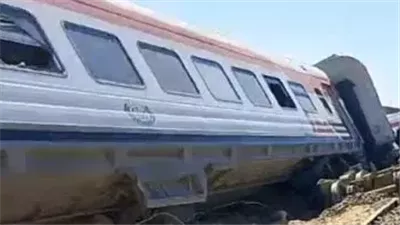 أنباء عن إصابات.. انقلاب قطار في مطروح بالقرب من الضبعة 