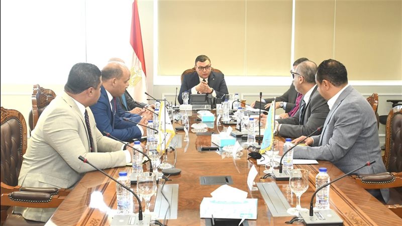وزير الإسكان