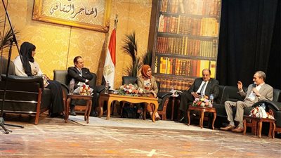 الذكاء الاصطناعي.. مارد المستقبل في عيون مفكرين وأكاديميين بالهناجر الثقافي