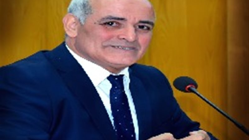 الدكتور احمد شديد