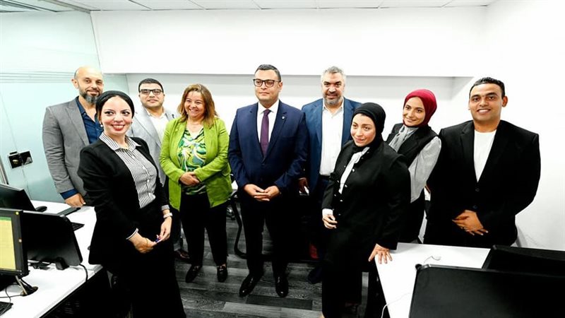 وزير الإسكان في صندوق الإسكان الاجتماعي