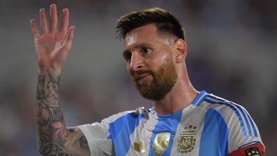 ميسي يواصل كتابة التاريخ.. رقم قياسي جديد في ليلة وداعية مع الأرجنتين