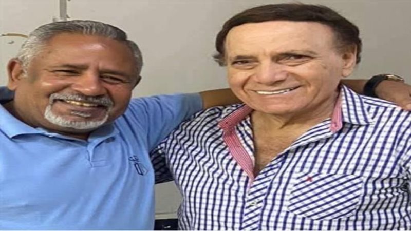 شبيه الفنان عادل إمام
