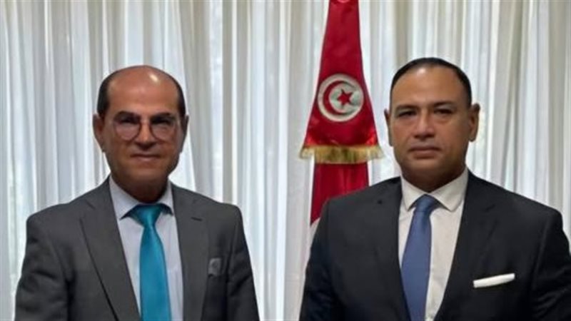 السفير المصري لدى تونس مع وزير التجهيز والإسكان التونسي