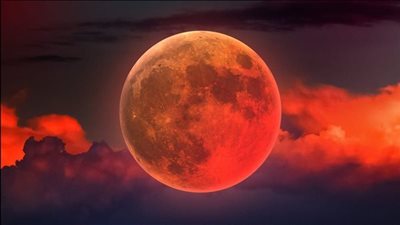 خسوف قمري جزئي 28 أغسطس 2026 يُرى في العالم العربي