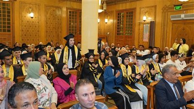 حماة الوطن يحتفل بتكريم أوائل الثانوية والإعدادية في التجمع الأول