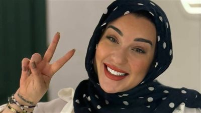 أسما شريف منير تعلن ارتدائها الحجاب وتحذف صورها من السوشيال ميديا