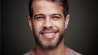 أدهم نابلسي يخطف الأضواء في أجواء روحانية بساحة الإعلام بدمشق